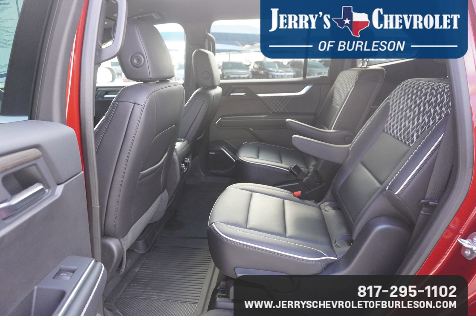 Used 2025 GMC Acadia Denali w/ LPO, Floor Liner Package image 7