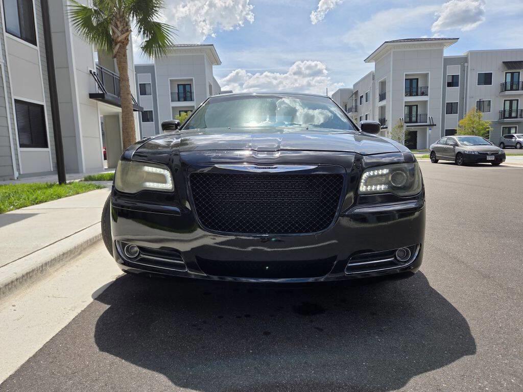Used 2014 Chrysler 300 S RWD image 2
