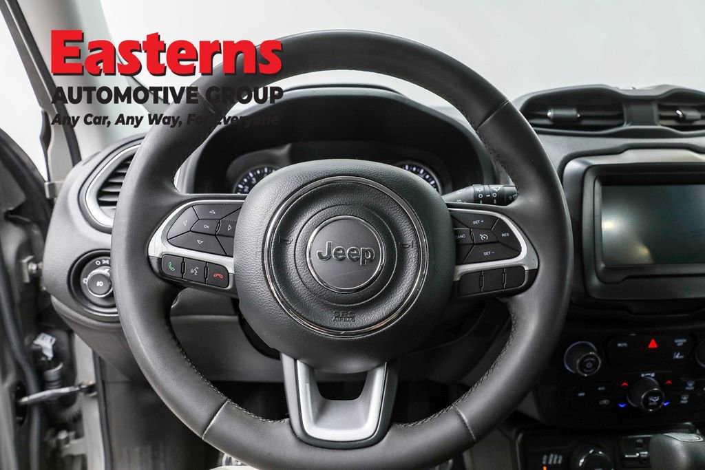 Used 2021 Jeep Renegade Latitude image 10