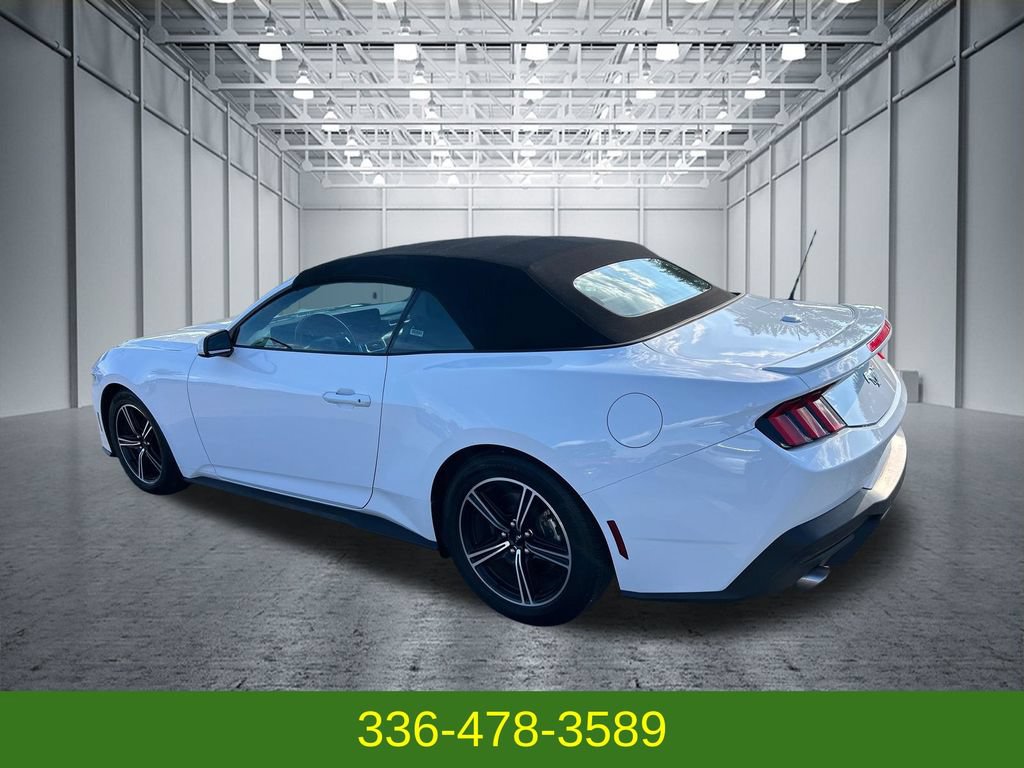 Used 2025 Ford Mustang Premium RWD image 3
