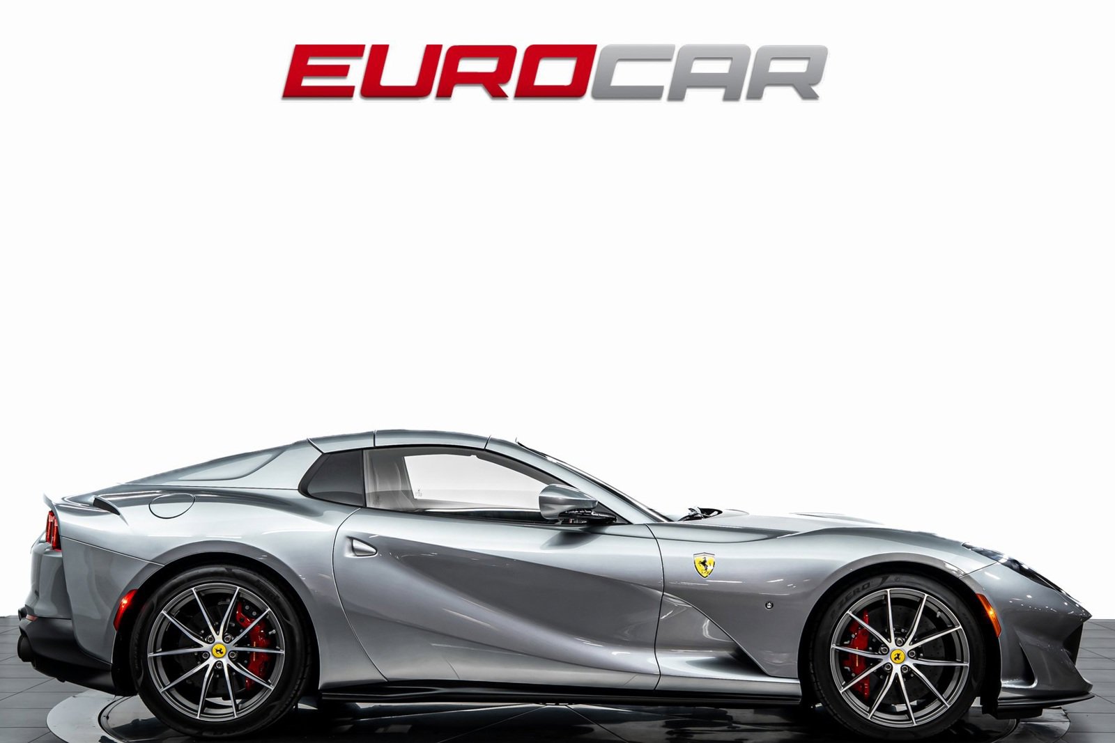 Used 2022 Ferrari 812 GTS image 8