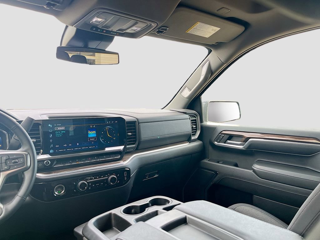 Used 2024 Chevrolet Silverado 1500 RST w/ Z71 Off-Road Package image 24