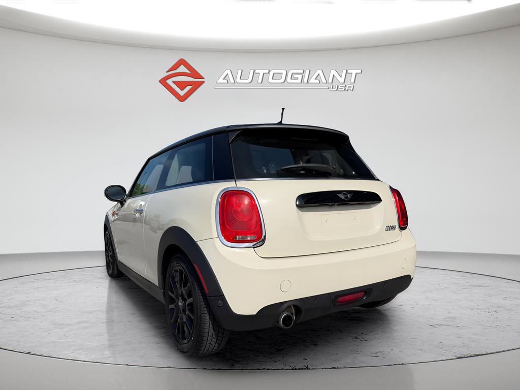 Used 2018 MINI Cooper 2-Door Hardtop FWD image 8