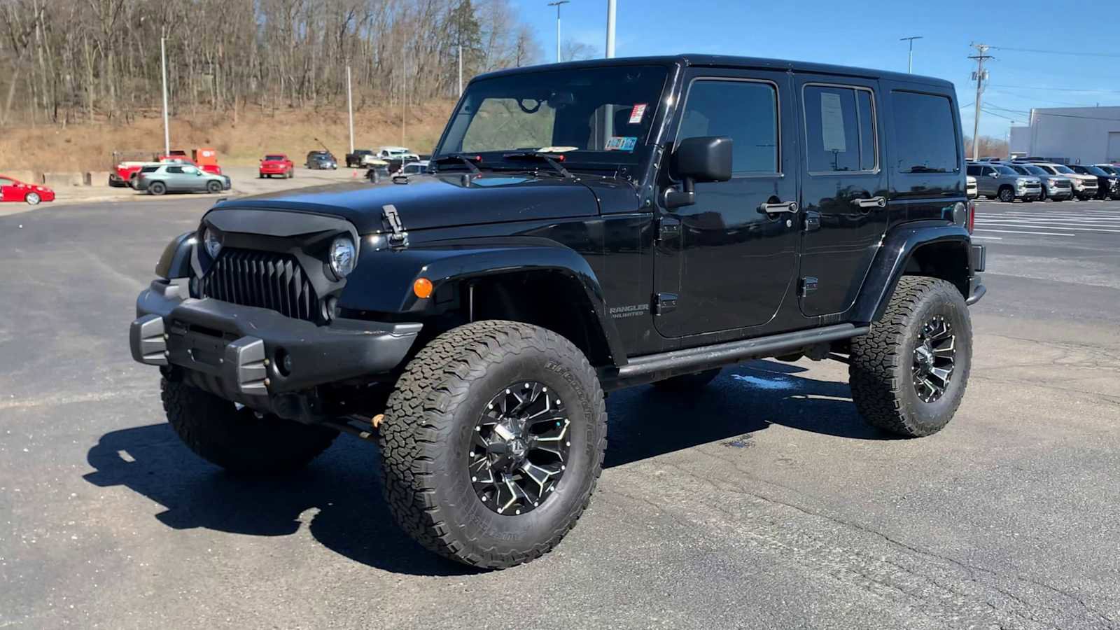 Used 2017 Jeep Wrangler Unlimited Sahara image 4
