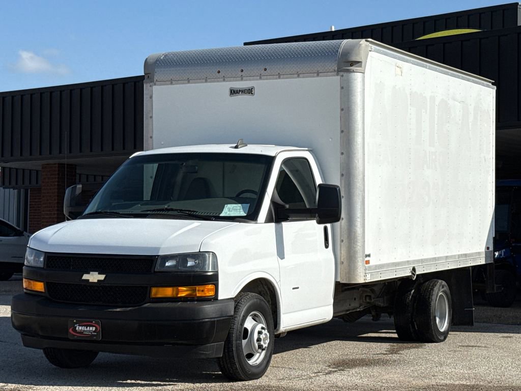 Used 2020 Chevrolet Express 3500 w/ Driver Convenience Package image 3
