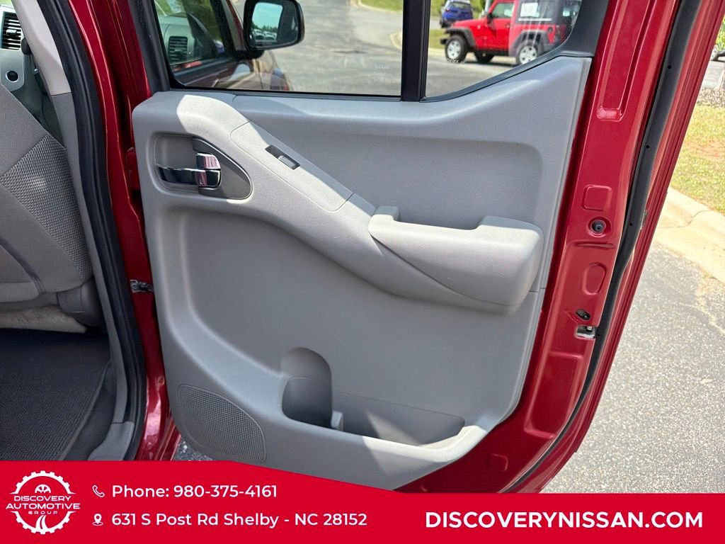 Certified 2021 Nissan Frontier SV image 34