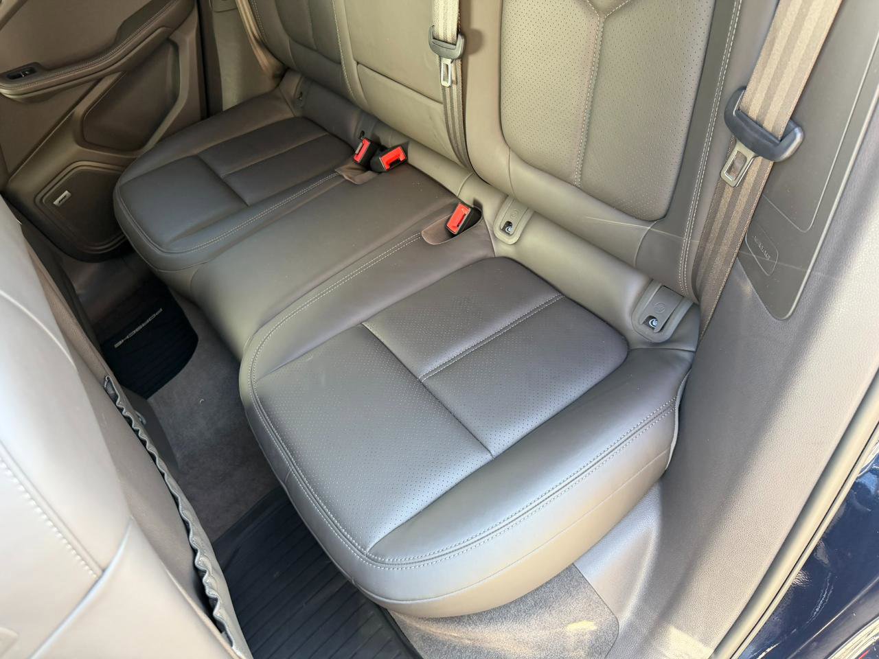 Used 2018 Porsche Macan S image 43