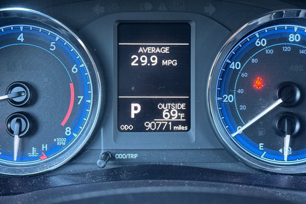 Used 2017 Toyota Corolla LE FWD image 25