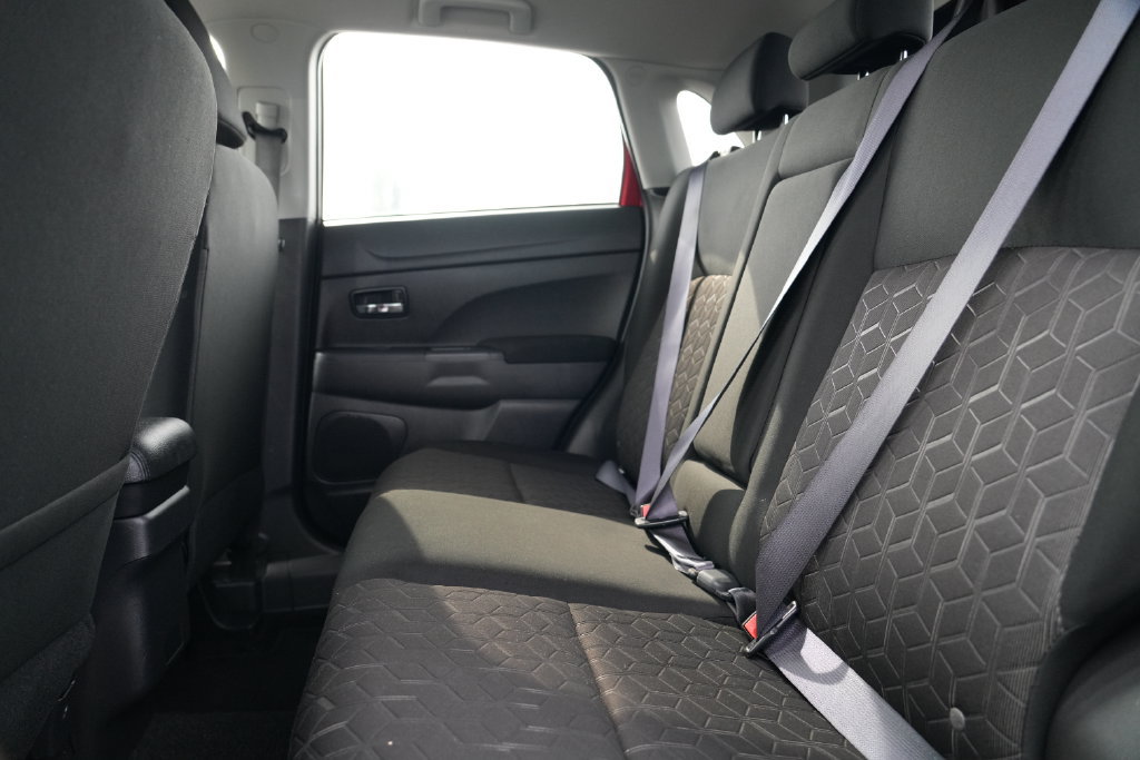 Used 2024 Mitsubishi Outlander Sport ES AWD/4WD image 15