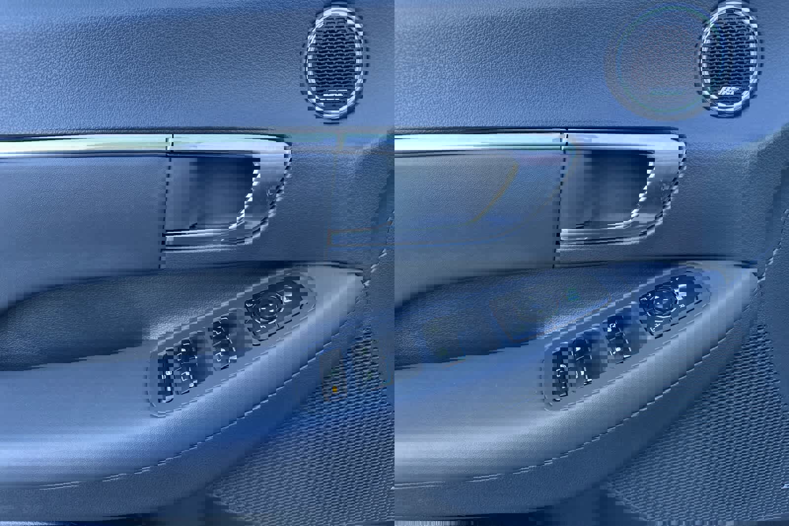 Used 2023 Hyundai Sonata SEL Plus w/ Cargo Package image 12