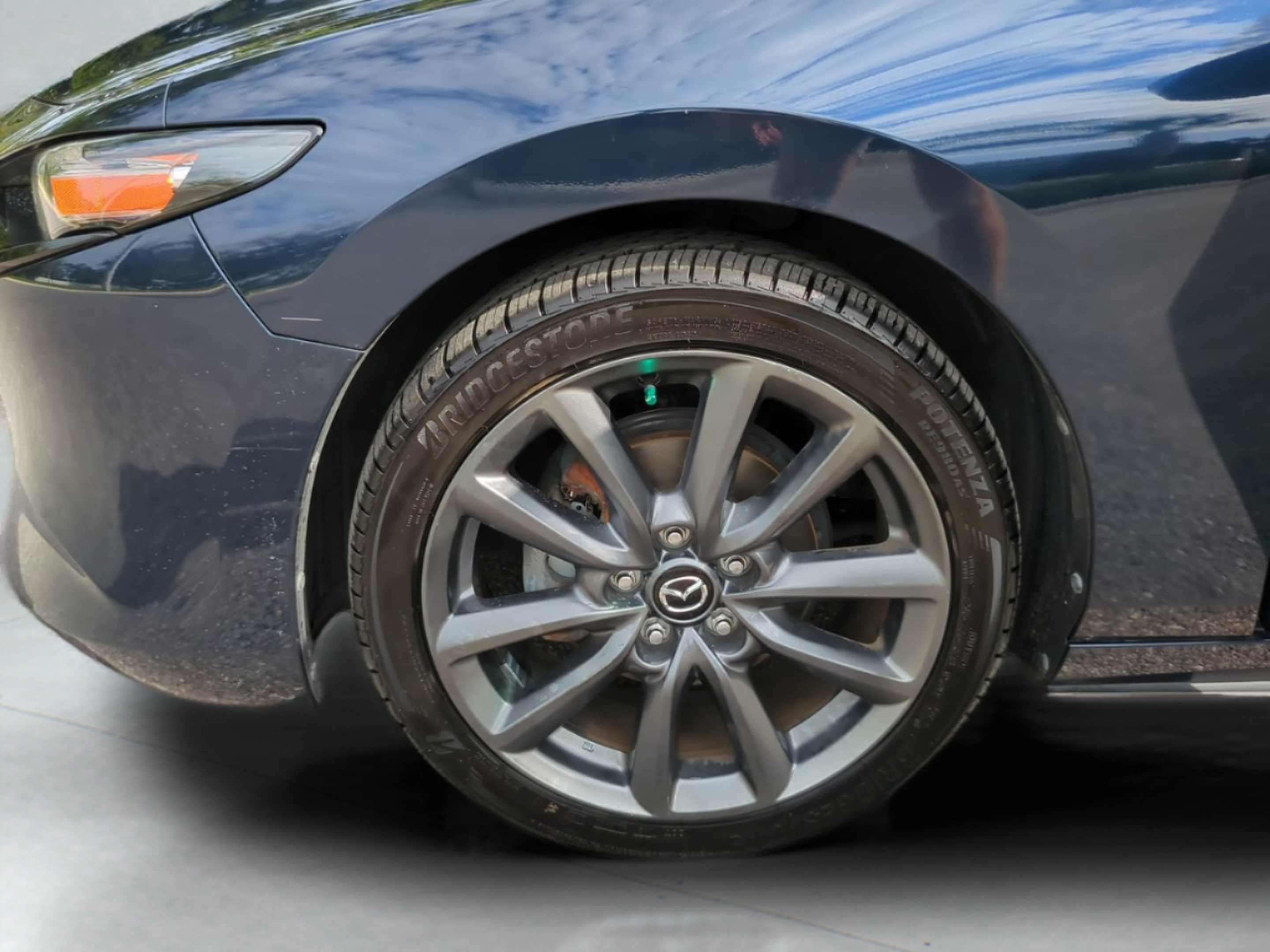 Used 2023 MAZDA MAZDA3 s FWD image 32