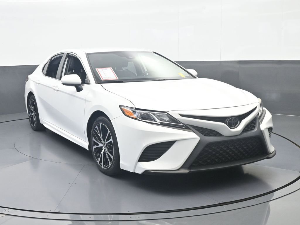 Used 2020 Toyota Camry SE image 9