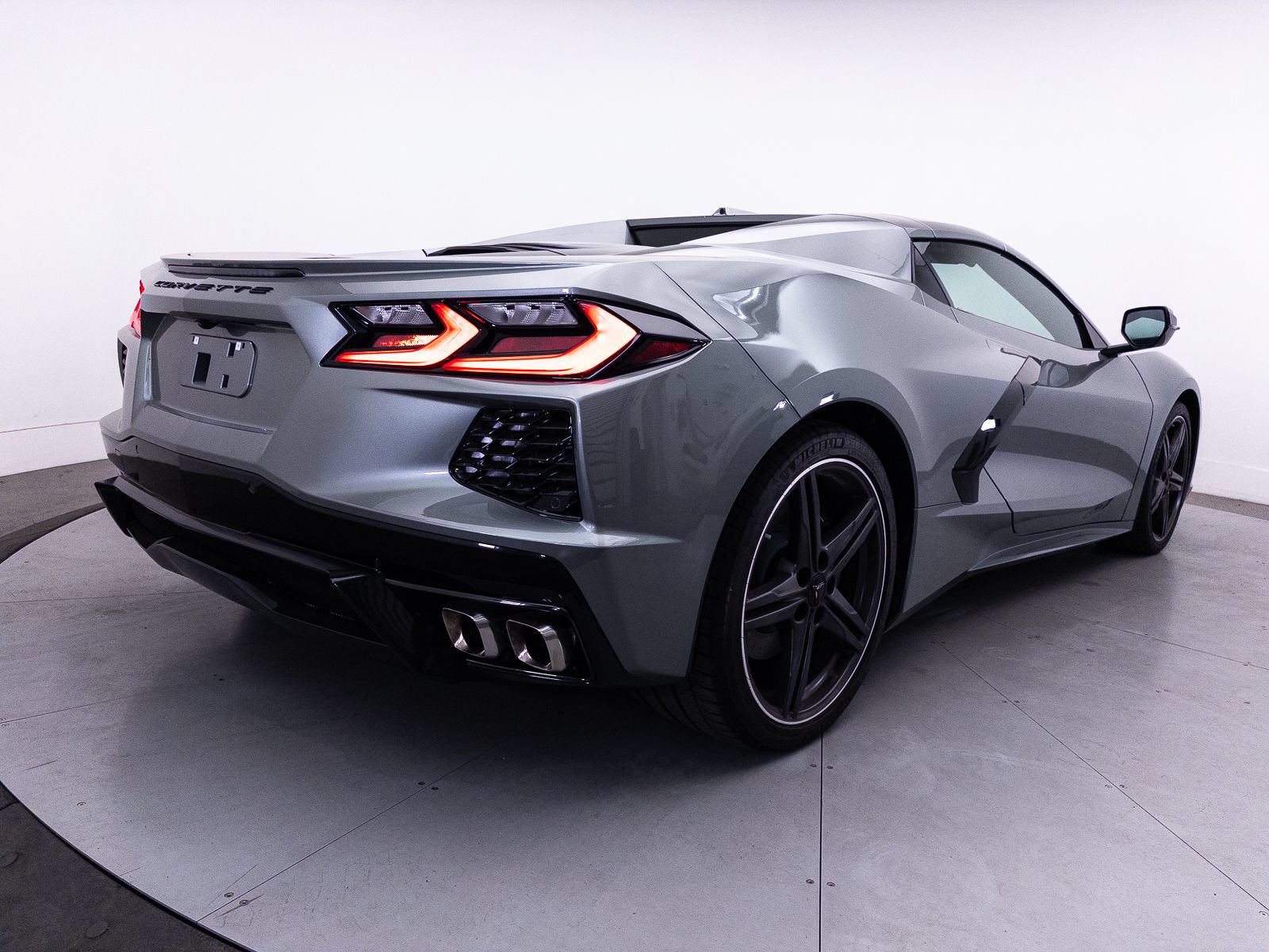 Used 2024 Chevrolet Corvette Stingray Preferred Conv w/ Battery Protection Package RWD image 37