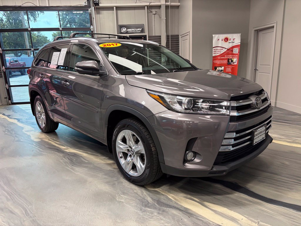 Used 2017 Toyota Highlander Limited AWD/4WD image 1