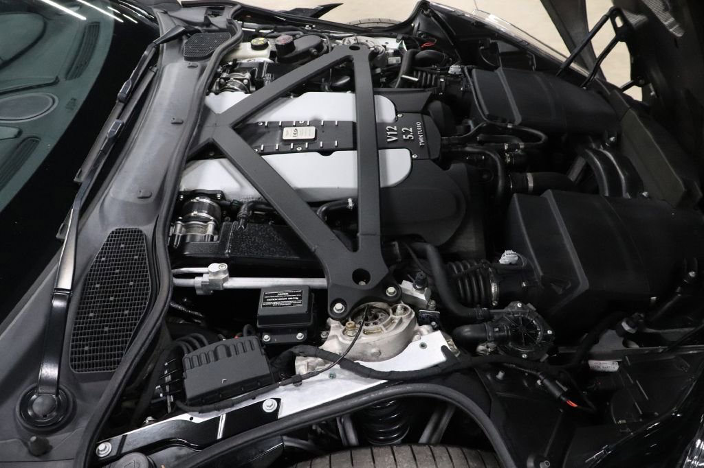 Used 2019 Aston Martin DBS Superleggera image 25