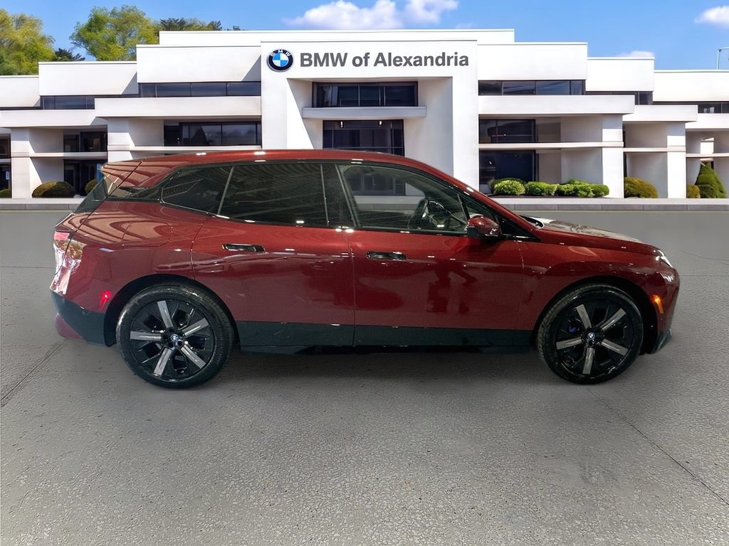 Certified 2024 BMW iX xDrive50 w/ Sport Package AWD/4WD image 4
