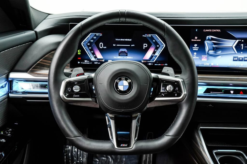 Used 2025 BMW 740i xDrive AWD/4WD image 22