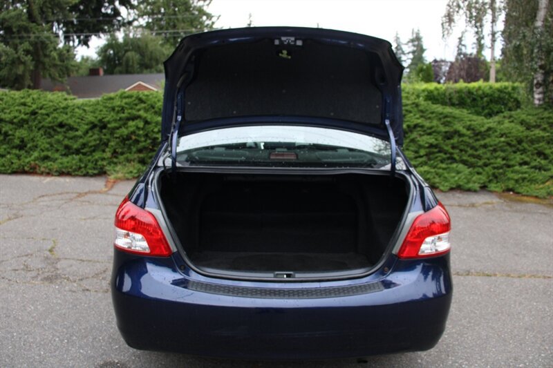 Used 2008 Toyota Yaris Sedan w/ Convenience Pkg FWD image 16