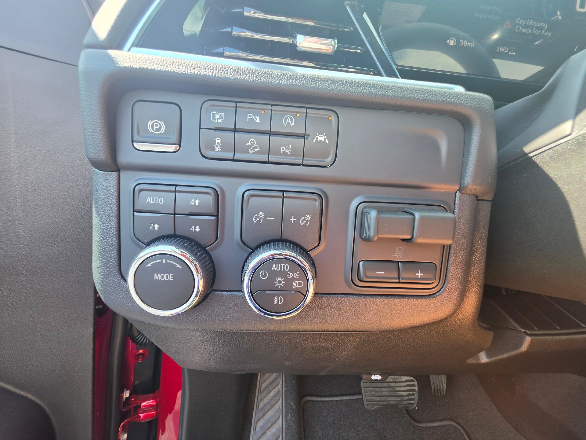 New 2026 Chevrolet Tahoe Z71 w/ Comfort Package AWD/4WD image 18