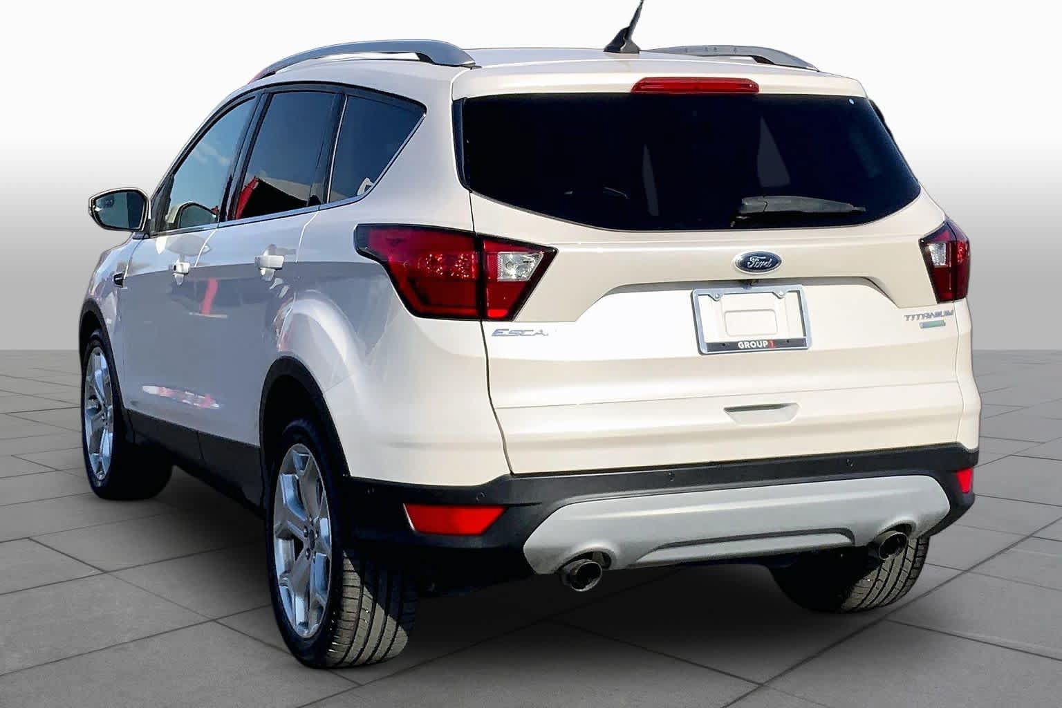 Used 2019 Ford Escape Titanium FWD image 12