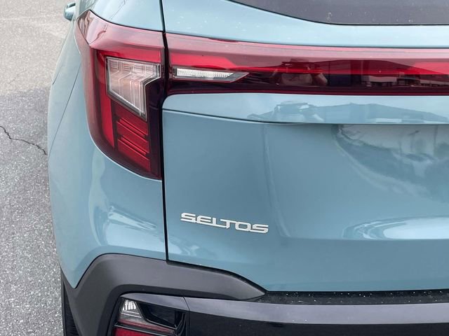New 2026 Kia Seltos S FWD image 10