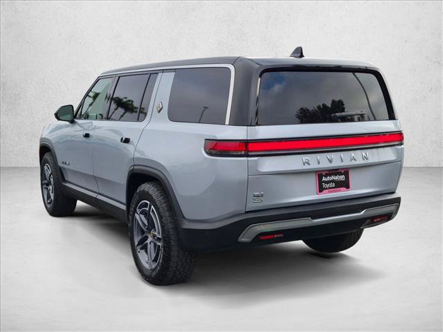 Used 2025 Rivian R1S Adventure AWD/4WD image 8
