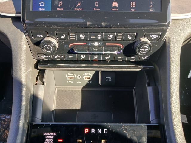 New 2025 Jeep Grand Cherokee Limited w/ Luxury Tech Group II AWD/4WD image 31