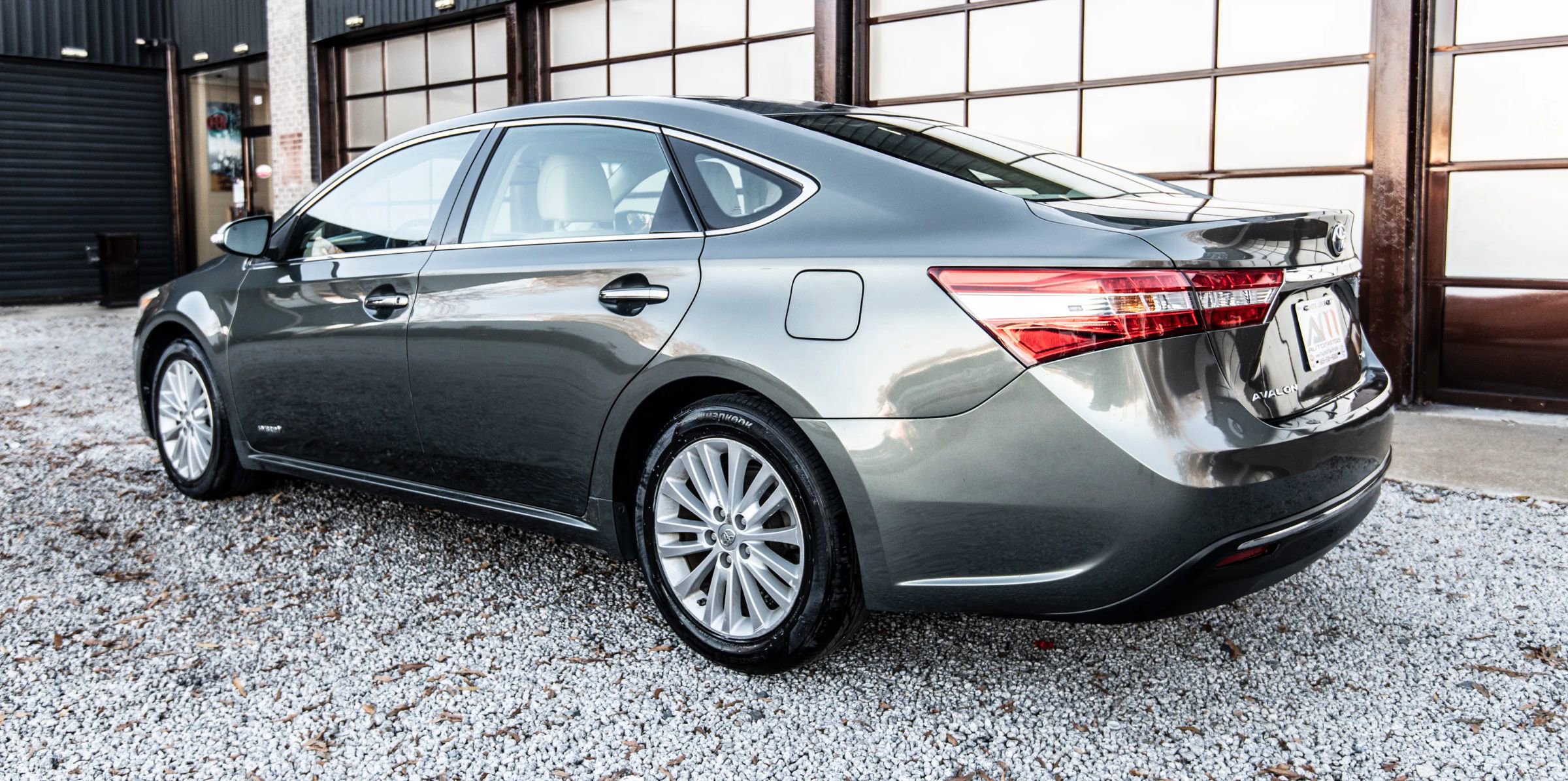 Used 2013 Toyota Avalon XLE Premium image 7