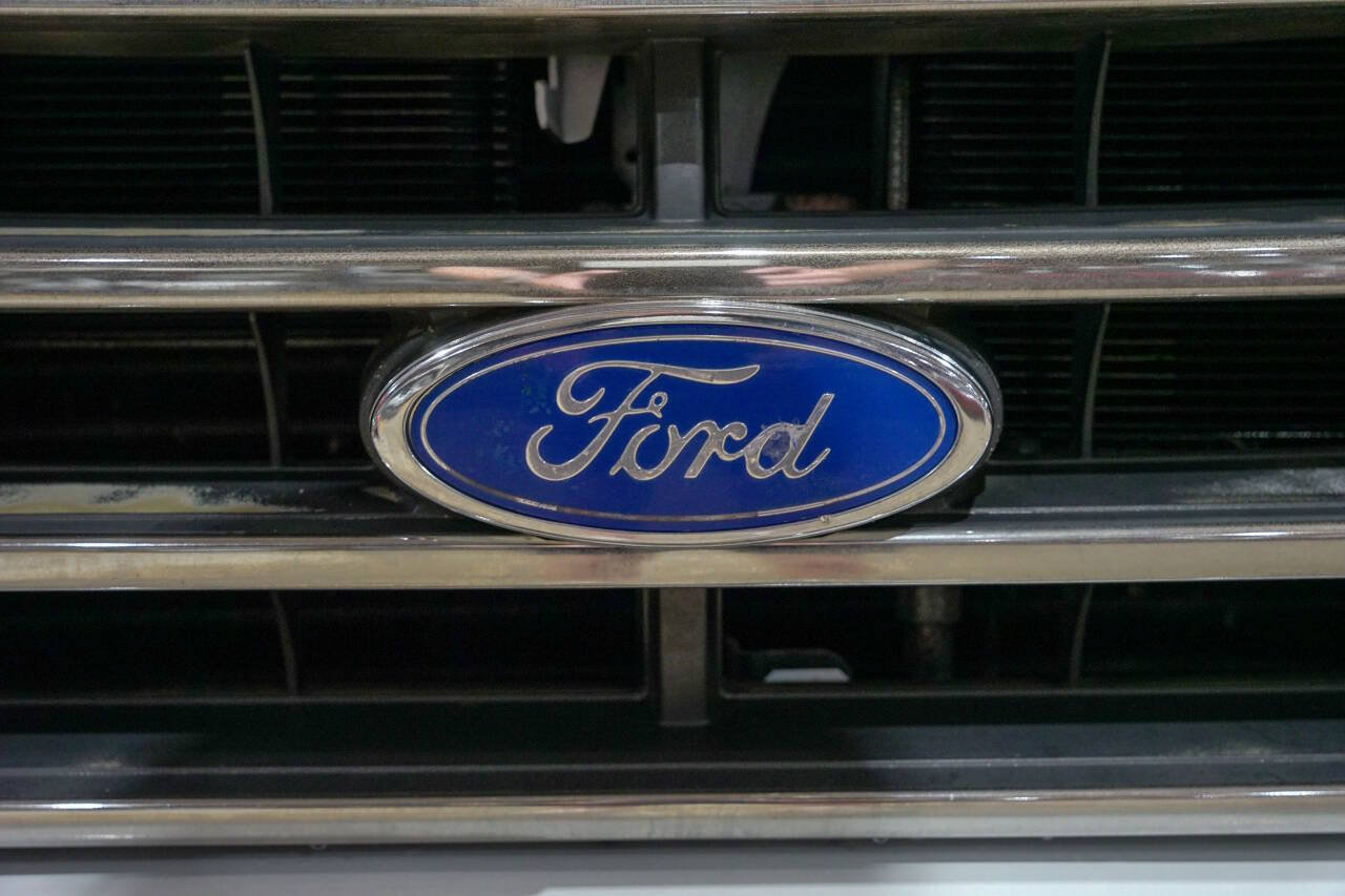Used 1989 Ford F250 4x4 Regular Cab image 21