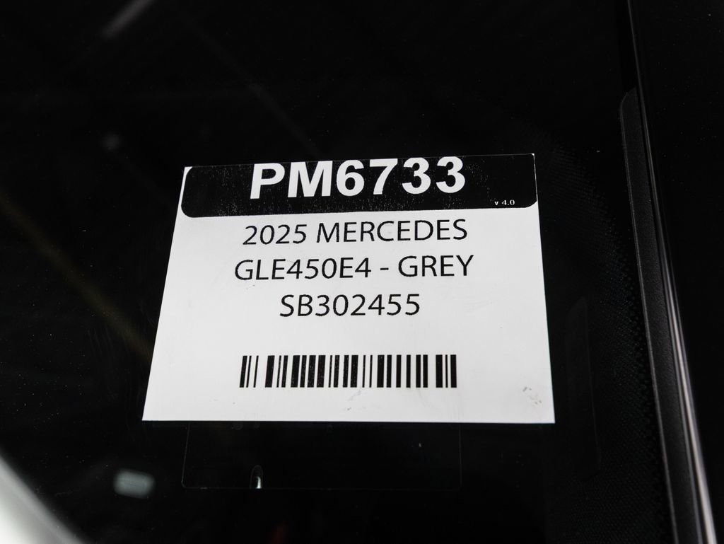 Used 2025 Mercedes-Benz GLE 450e 4MATIC w/ AMG Line Exterior image 40