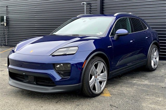 Certified 2024 Porsche Macan 4 Electric image 1