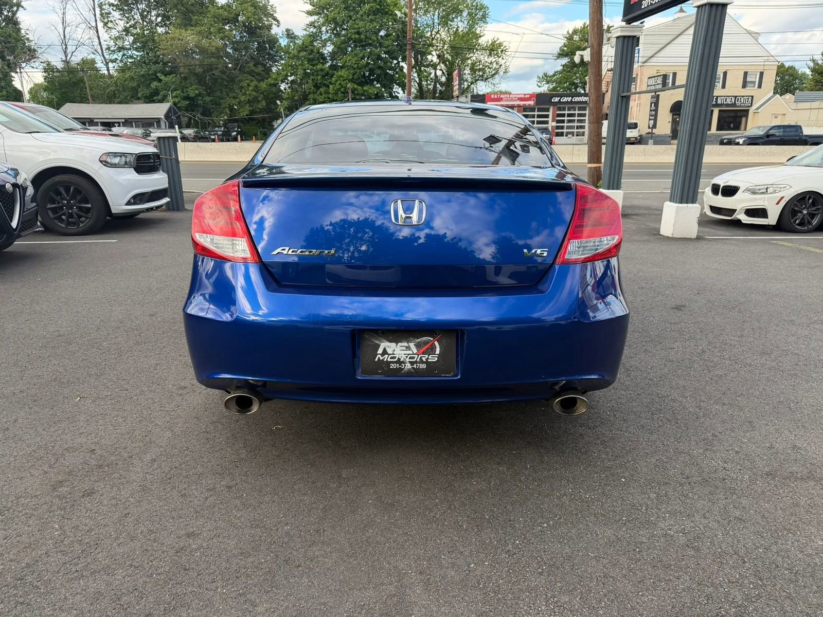 Used 2011 Honda Accord EX-L image 6