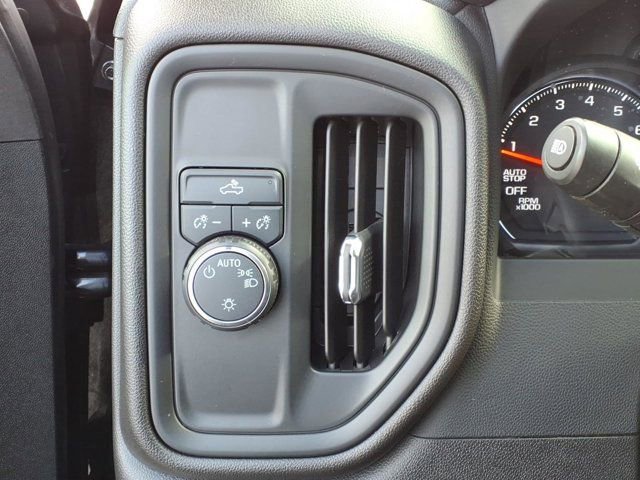 Used 2022 Chevrolet Silverado 1500 Custom image 11