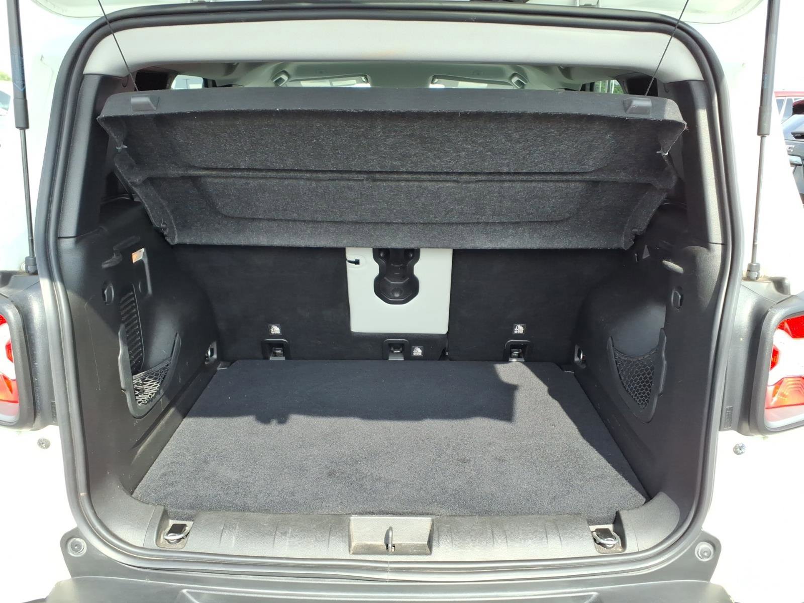 Used 2020 Jeep Renegade Limited w/ Safety and Security Group FWD image 29