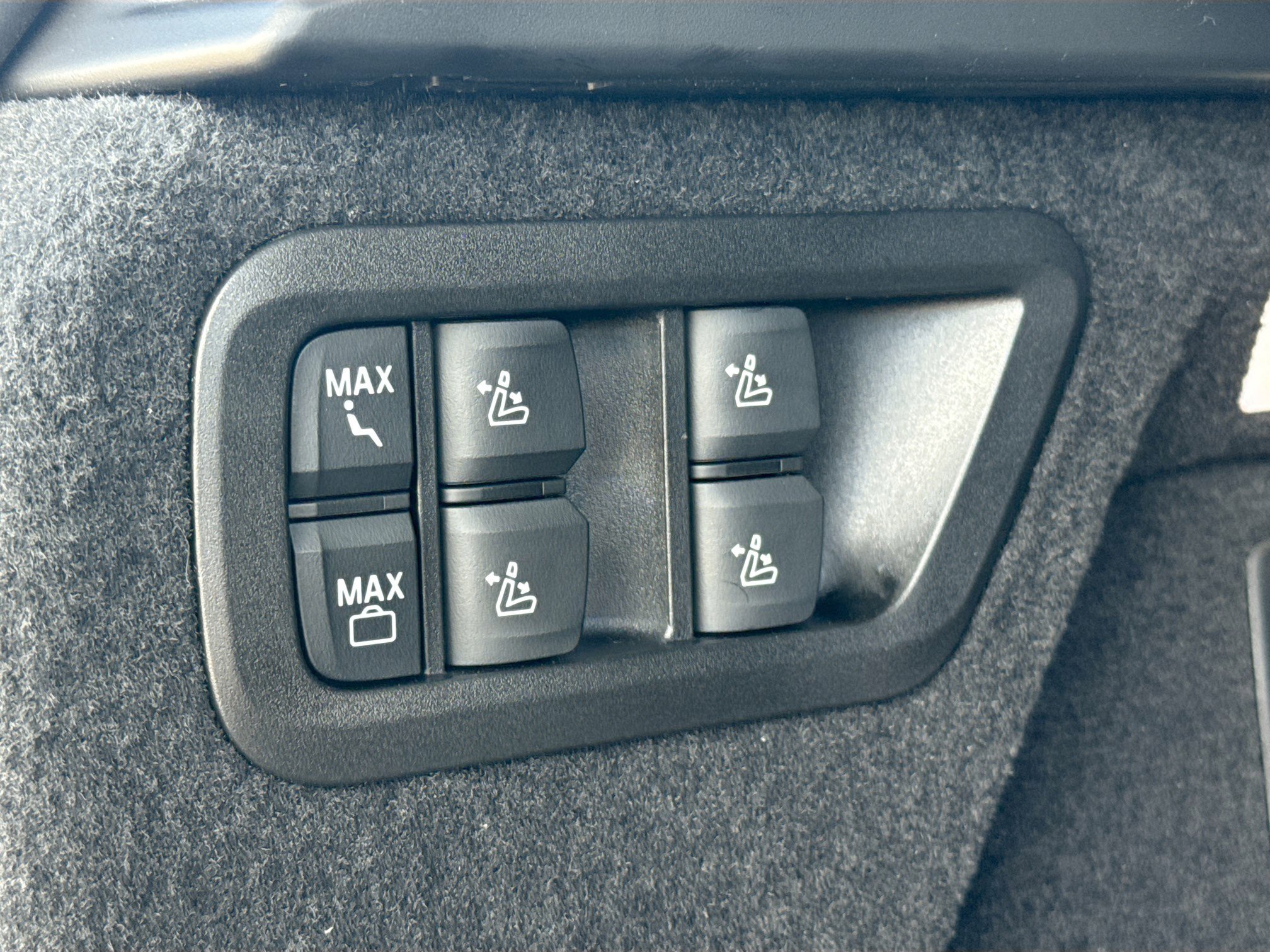 New 2026 BMW X7 xDrive40i w/ M Sport Package image 13