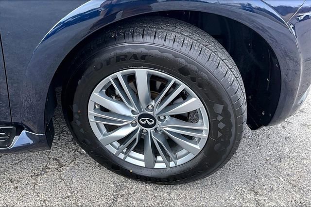 Used 2023 INFINITI QX80 Luxe w/ Cargo Package image 8