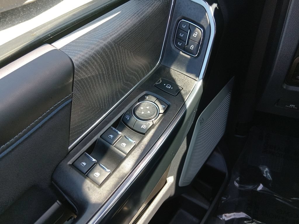Certified 2025 Ford F350 Platinum AWD/4WD image 18