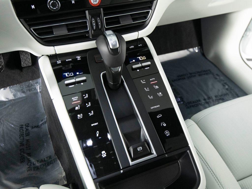 New 2026 Porsche Macan S image 27