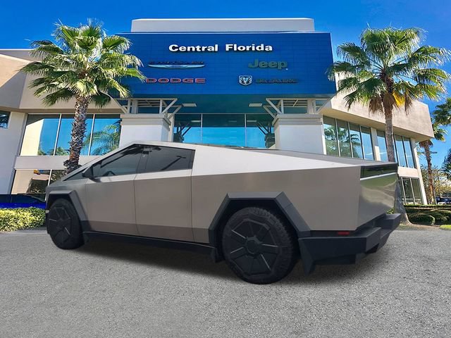 Used 2024 Tesla Cybertruck AWD Crew Cab image 7