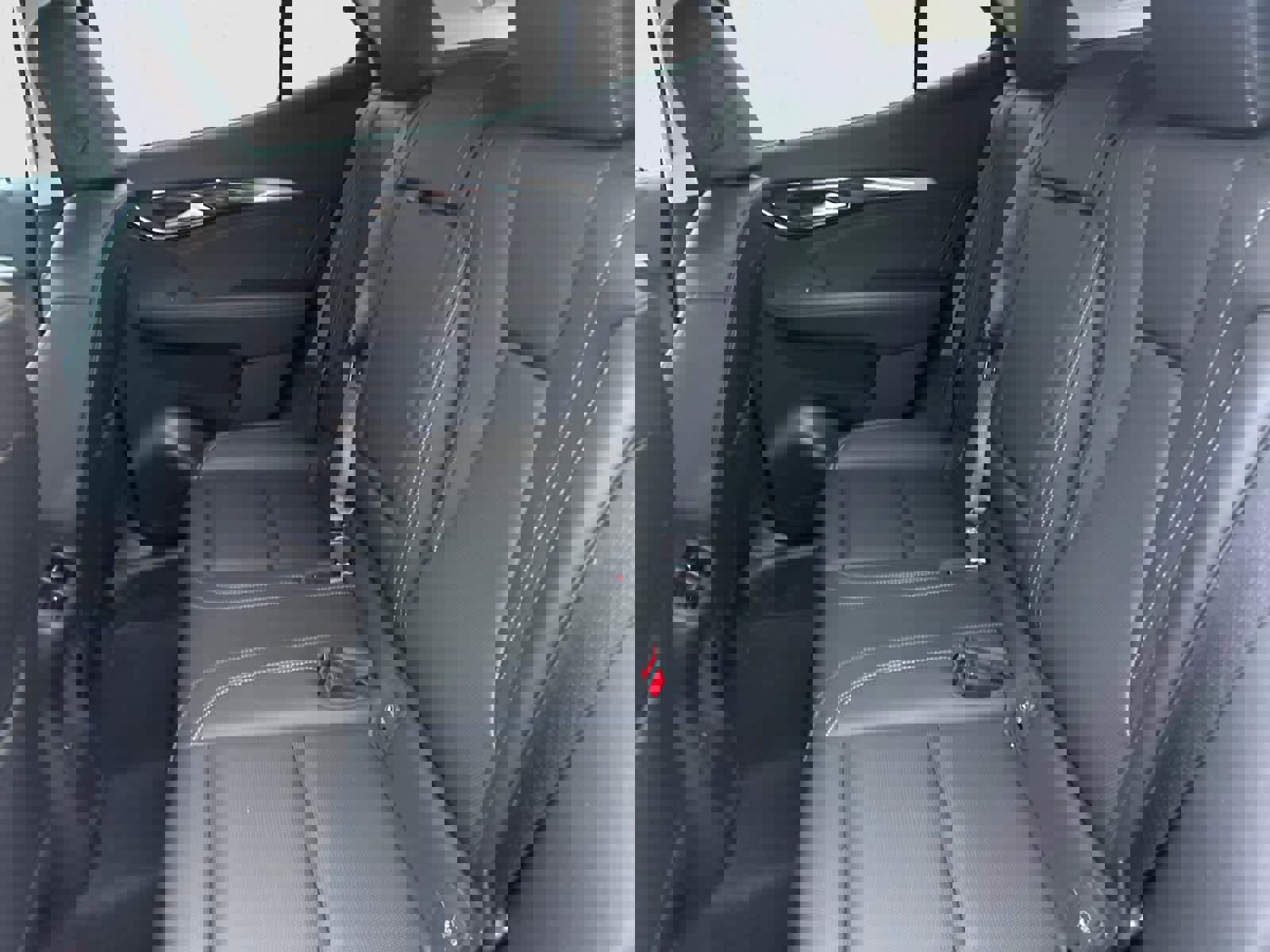 Used 2025 Buick Envision Preferred image 14