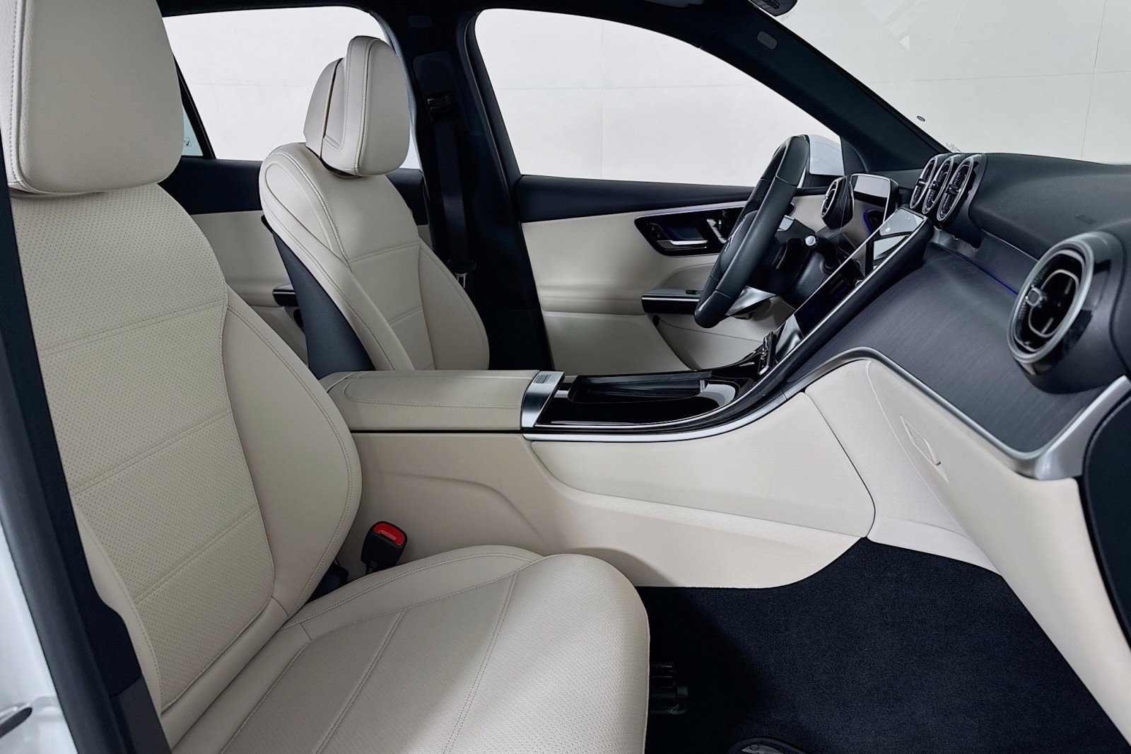 Certified 2026 Mercedes-Benz GLC 300 GLC 300 image 7