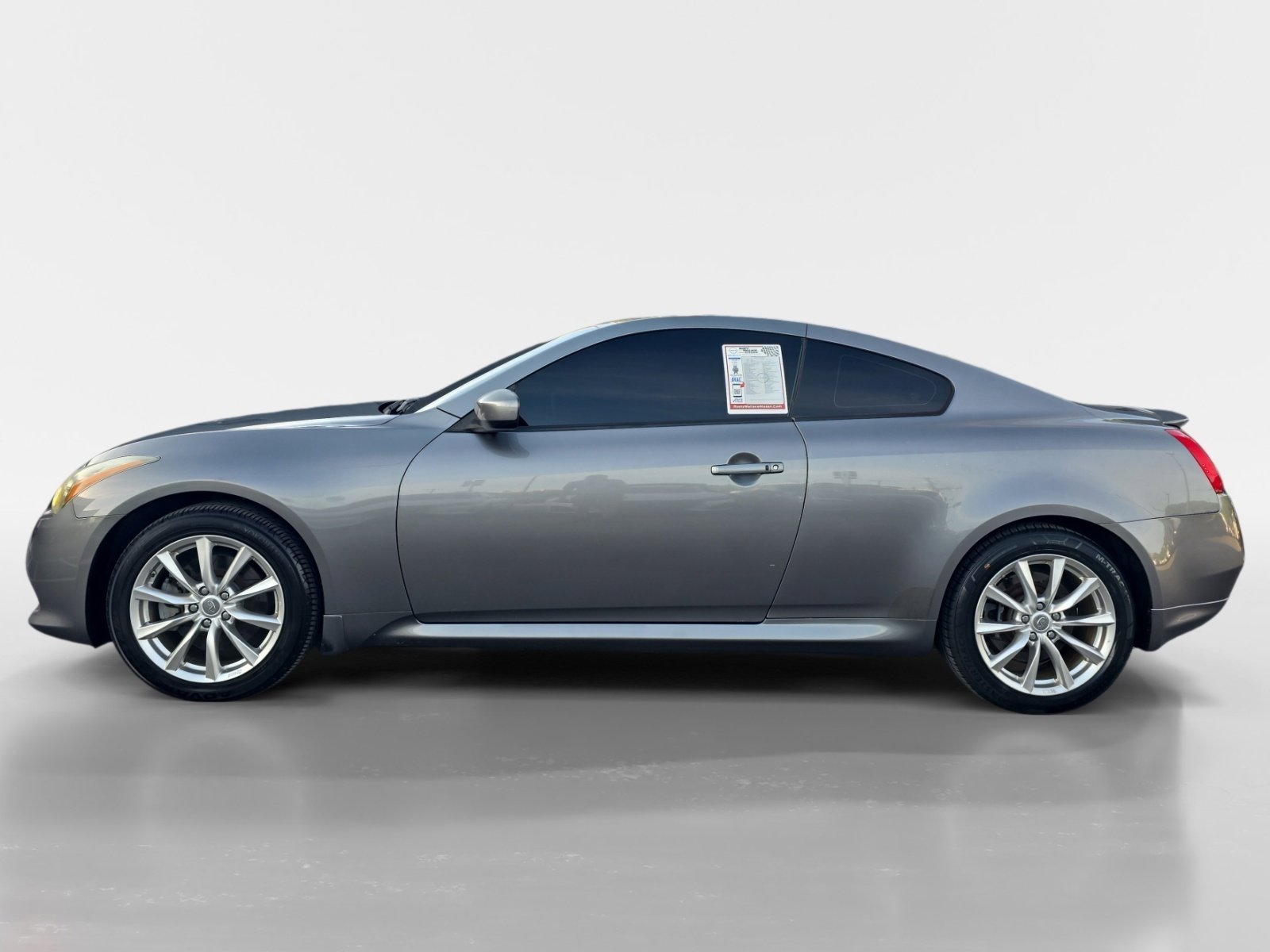 Used 2011 INFINITI G37 x Coupe w/ Premium Pkg AWD/4WD image 2