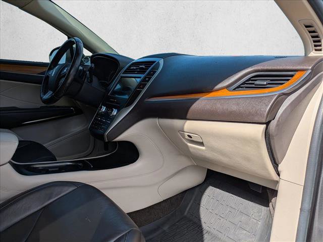 Used 2018 Lincoln MKC Select w/ Select Plus Package FWD image 17