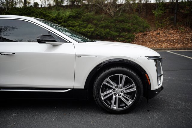 Used 2024 Cadillac Lyriq Tech image 11