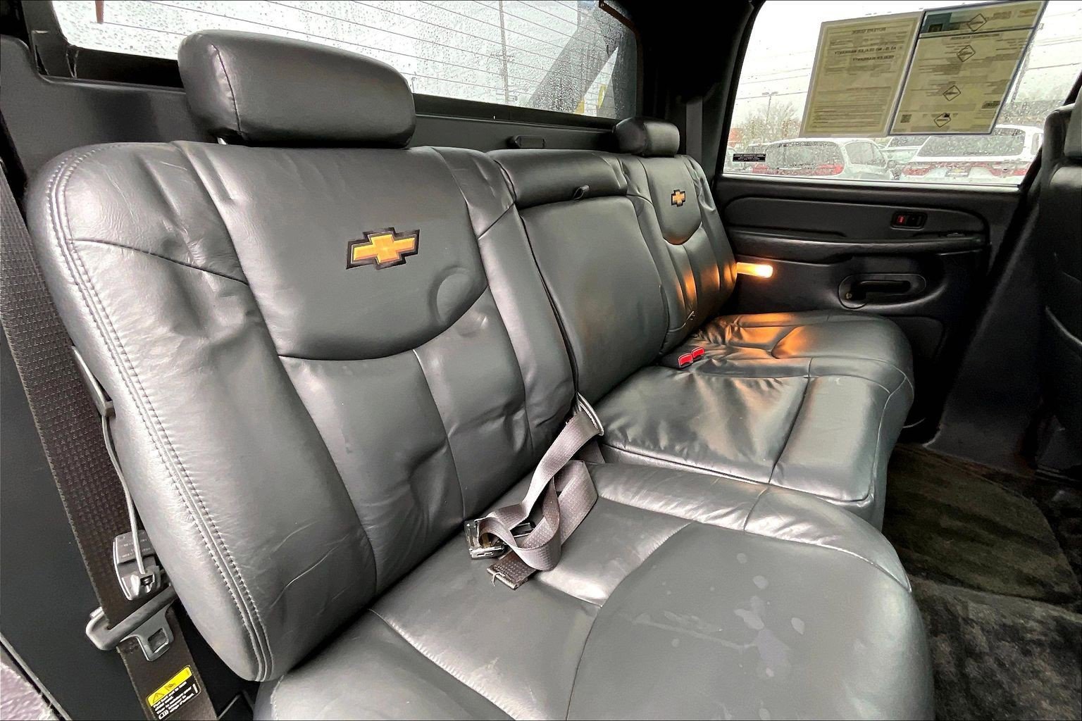 Used 2002 Chevrolet Avalanche 4x4 w/ Convenience Pkg image 21