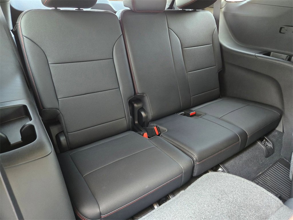 Used 2024 Chevrolet Traverse RS w/ LPO, Floor Liner Package image 21
