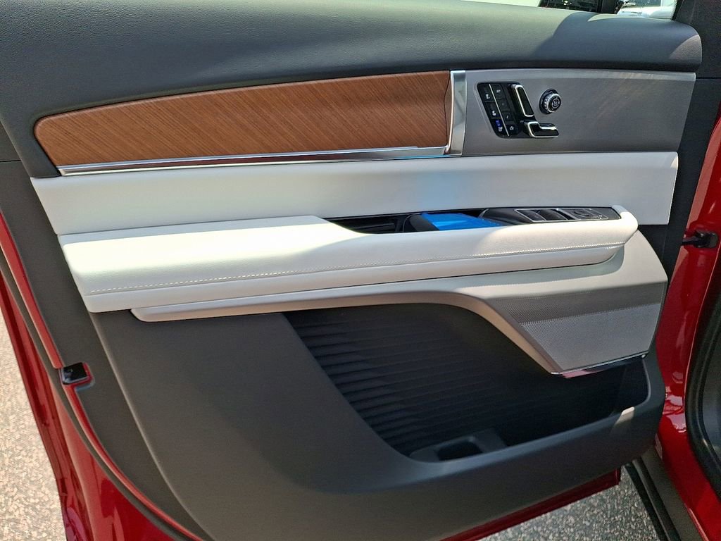 New 2026 Cadillac Vistiq Sport image 34