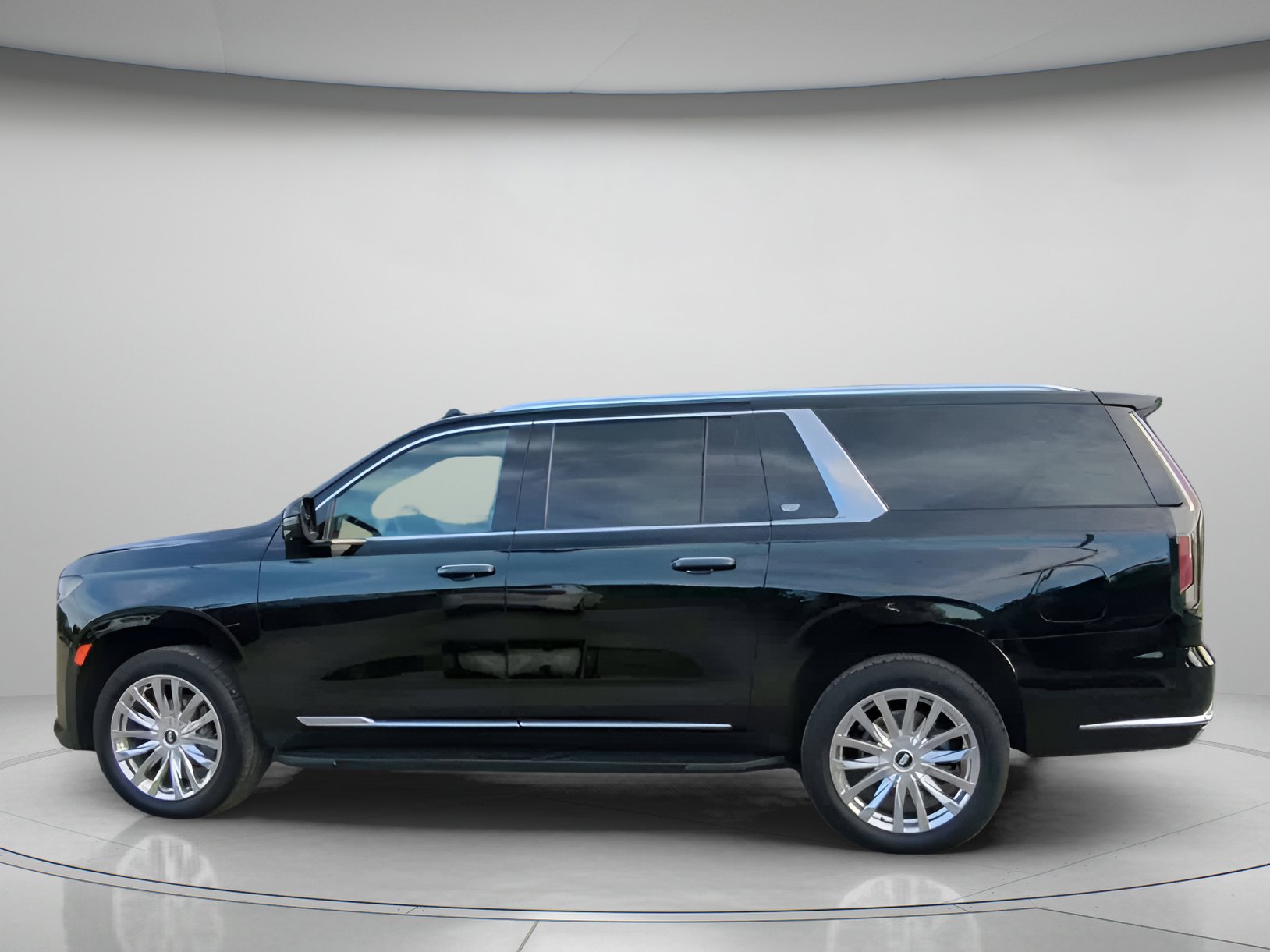 Used 2021 Cadillac Escalade ESV Premium Luxury AWD/4WD image 17
