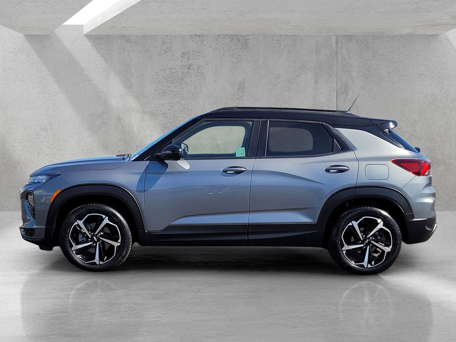 Used 2021 Chevrolet TrailBlazer RS w/ Sun and Liftgate Package image 7