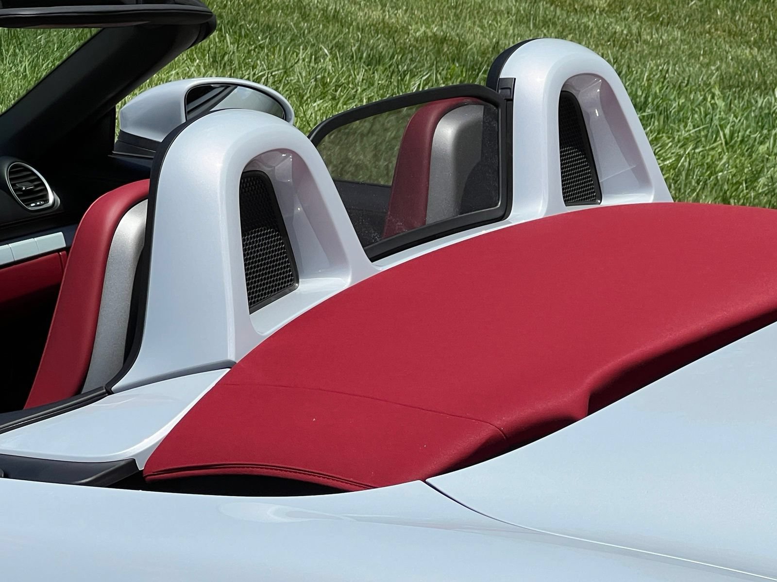 Certified 2025 Porsche 718 Boxster GTS RWD image 11